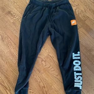 Nike men’s sweatpants